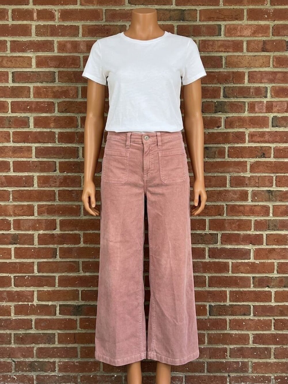 AG Adriano Goldschmied Wide-Leg Kassie Corduroy Jeans in Dusty Rose Pink